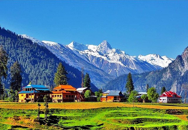 Experience Kashmir- A Family Getaway